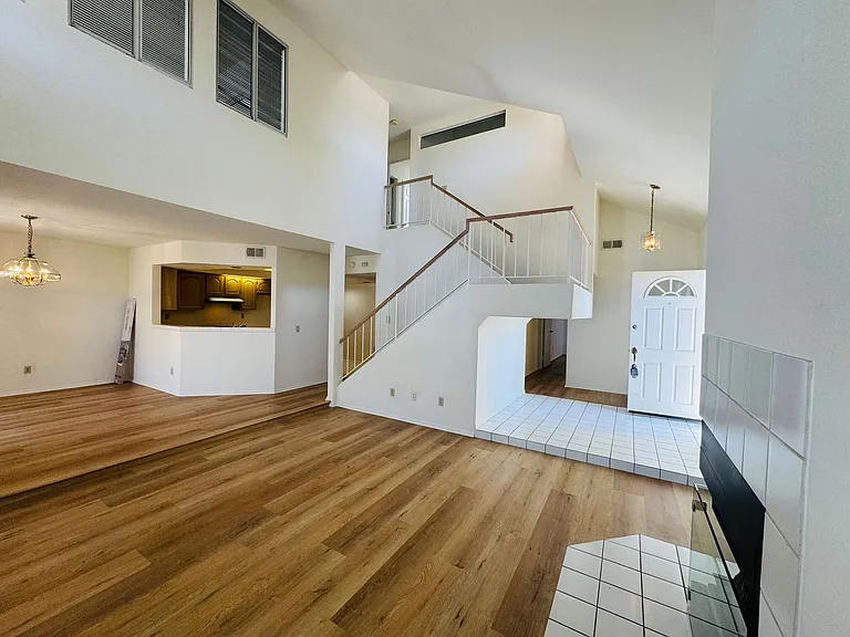 226 Camino Cortina — Photo 6