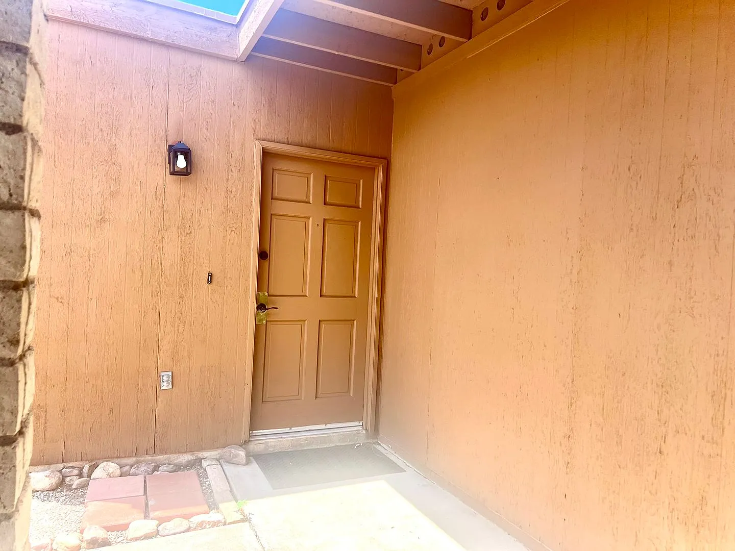 Located Close to School — Photo 3