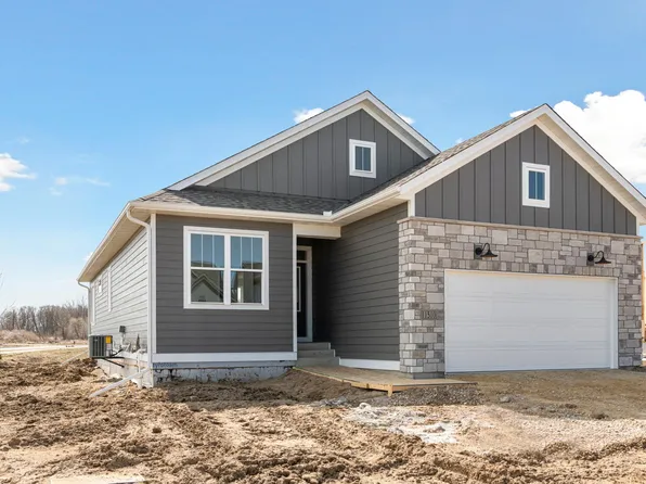 10926 37th St N, Lake Elmo, MN 55042