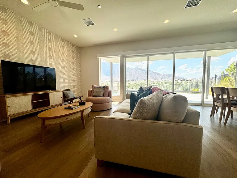 3609 Ambassador Dr — Photo 3