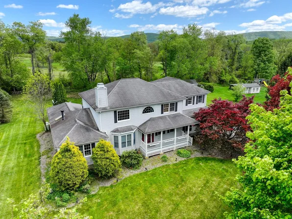 124 Woodcrest Drive, Hopewell Junction, NY 12533