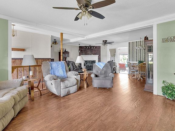 4th image of 107 Golden Grove Cir
