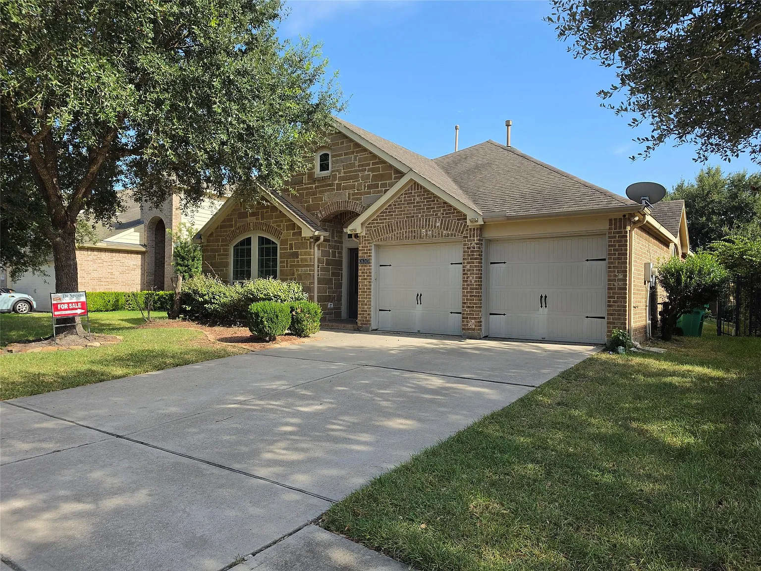 3 bed, 2.0 bath, 2141 sqft, $2,600 — Photo 2