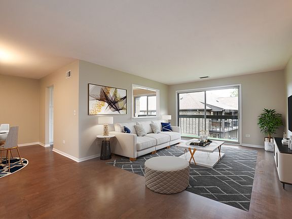 3rd image of 22 Sauk Trl APT 3