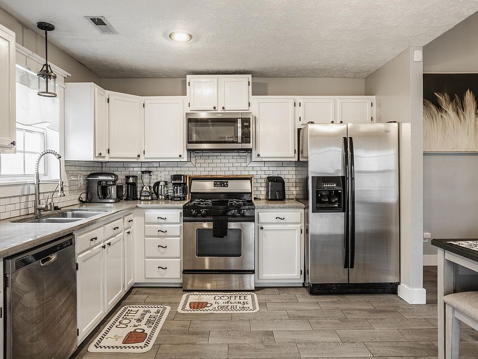 1st image of 8813 Country Lane Ct