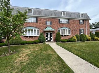 18 Milford Ln APT 7M, Suffern, NY 10901