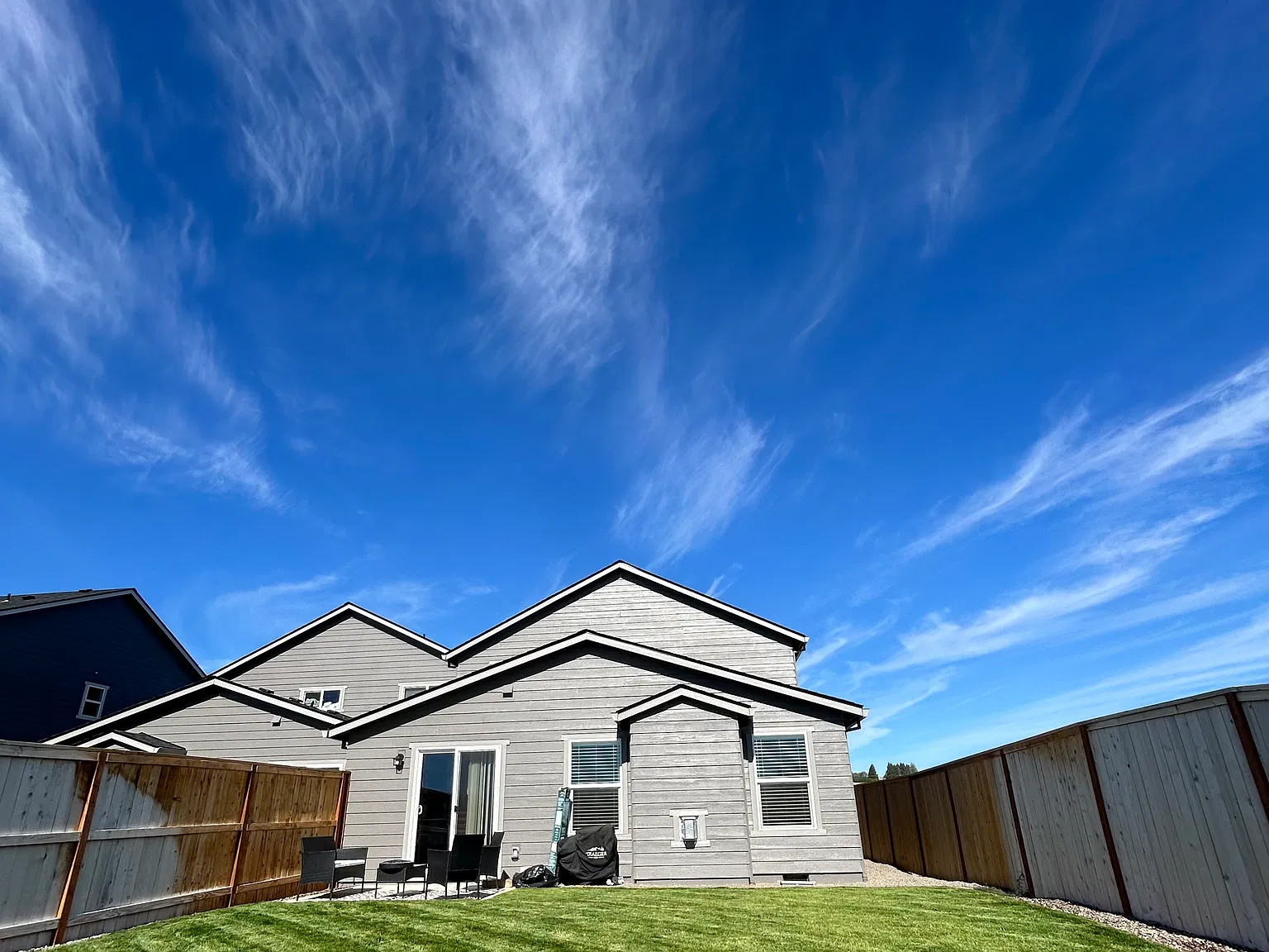3 bed, 2.5 bath, 1395 sqft, $2,495 — Photo 2