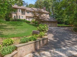 55 Colonial Dr, Huntington, NY 11743