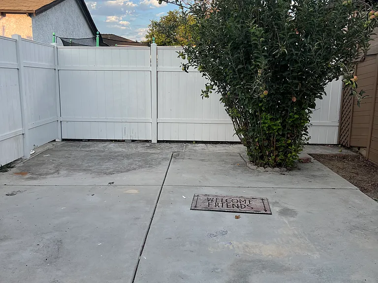 Anderson St — Photo 21