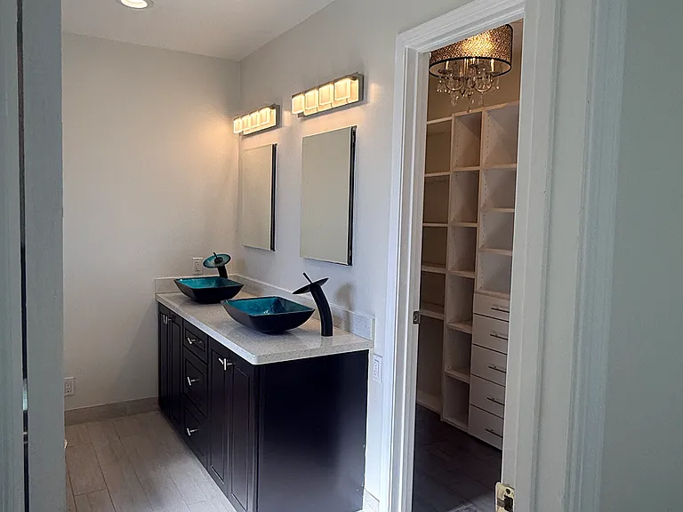 937 Trifone Dr — Photo 17