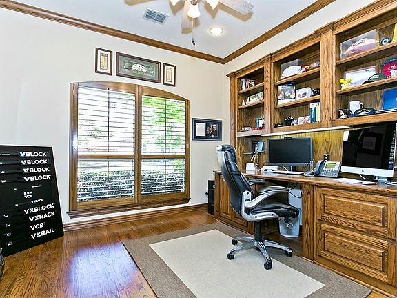 4th image of 2075 Remington Ln