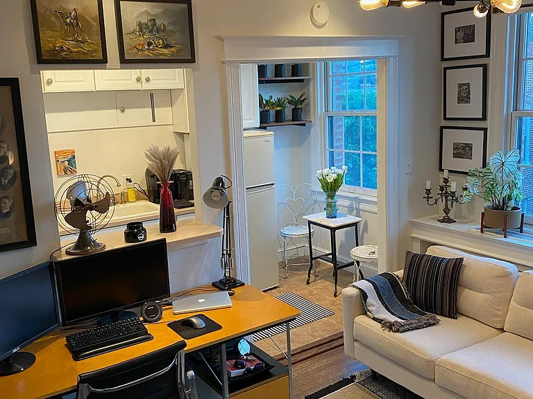 414 Seward Sq SE — Photo 3
