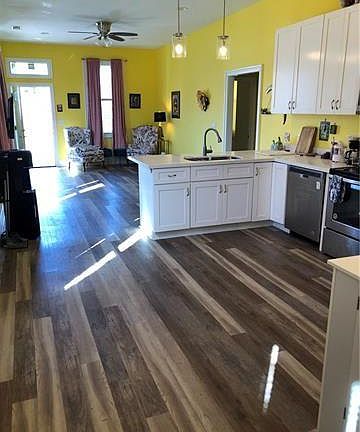 4th image of 501 Andry St