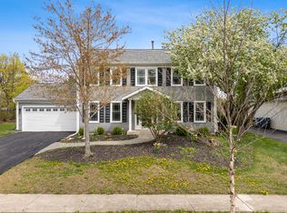 6658 Foxworth Ln, Gurnee, IL 60031