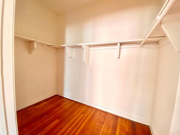 4th image of 343 S Detroit St APT 211