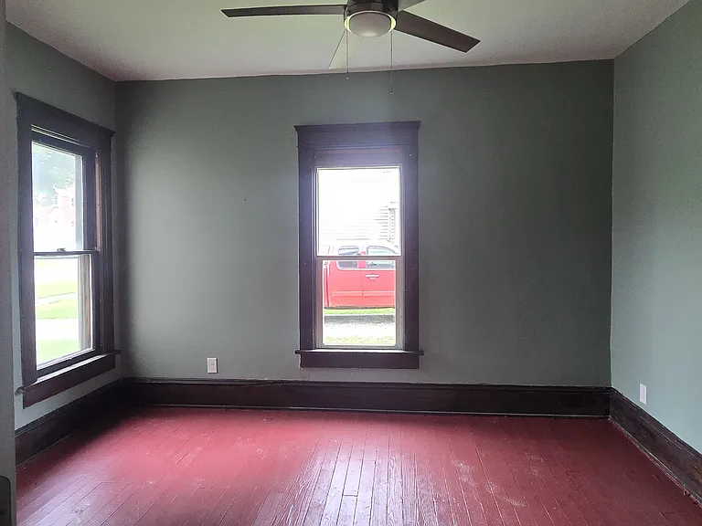 477 S Chestnut St #1 — Photo 5