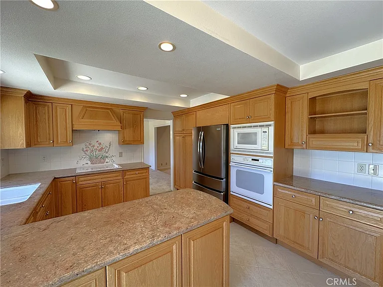 26543 Academy Dr — Photo 13