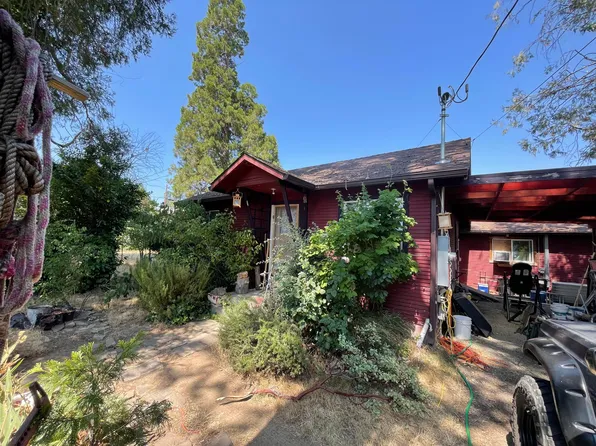 105 Maple St, Phoenix, OR 97535