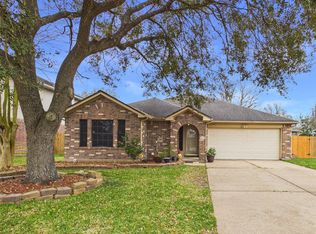 9217 Mohawk Dr, La Porte, TX 77571