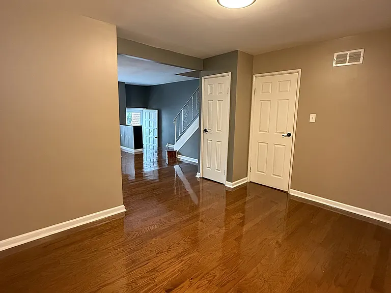 9889 Garvey Dr — Photo 8