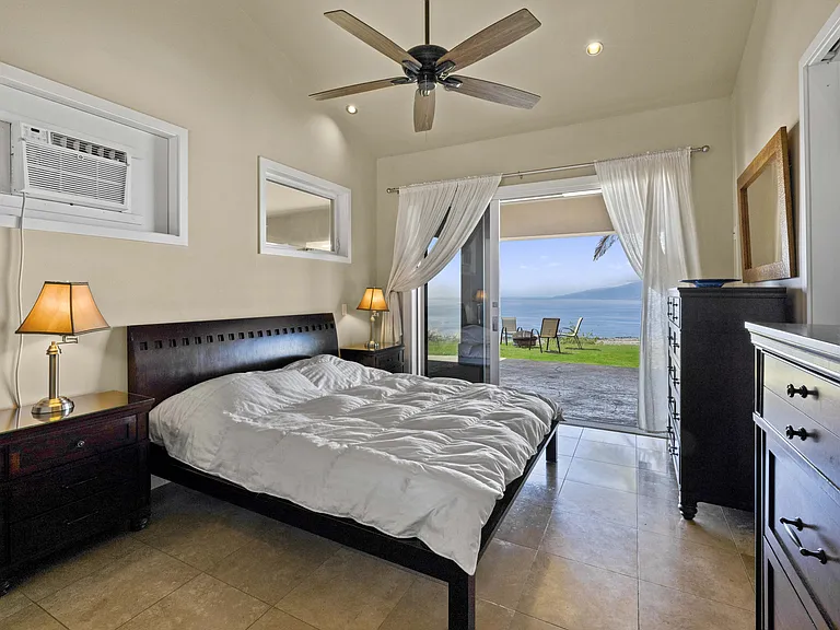 BED NOT INCLUDED