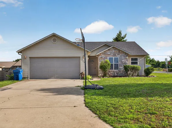 110 Scotch Pine Court, Hollister, MO 65672