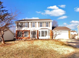 1128 Running Waters Dr, Saint Charles, MO