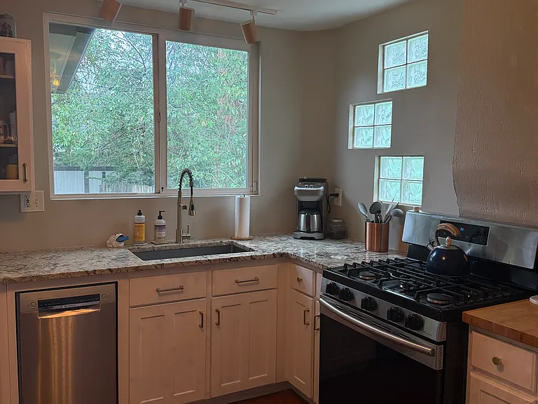 215 W Reed Ave — Photo 24