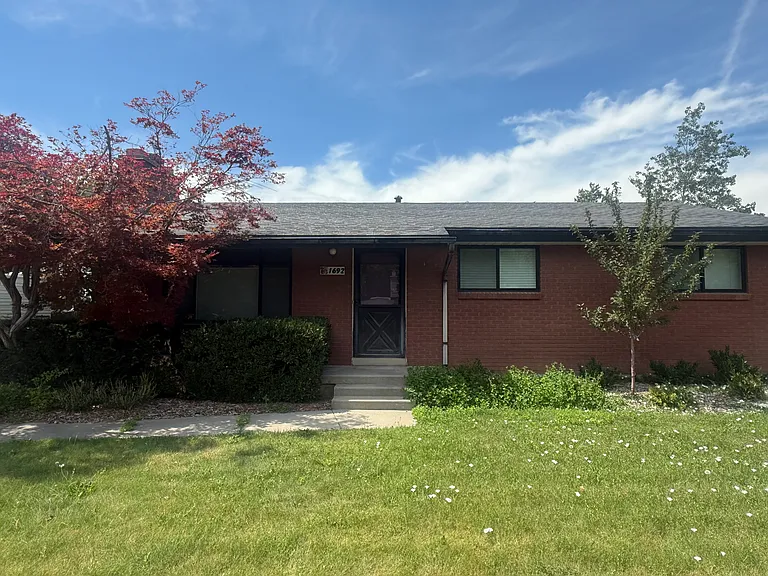 1692 S 550 W — Photo 1