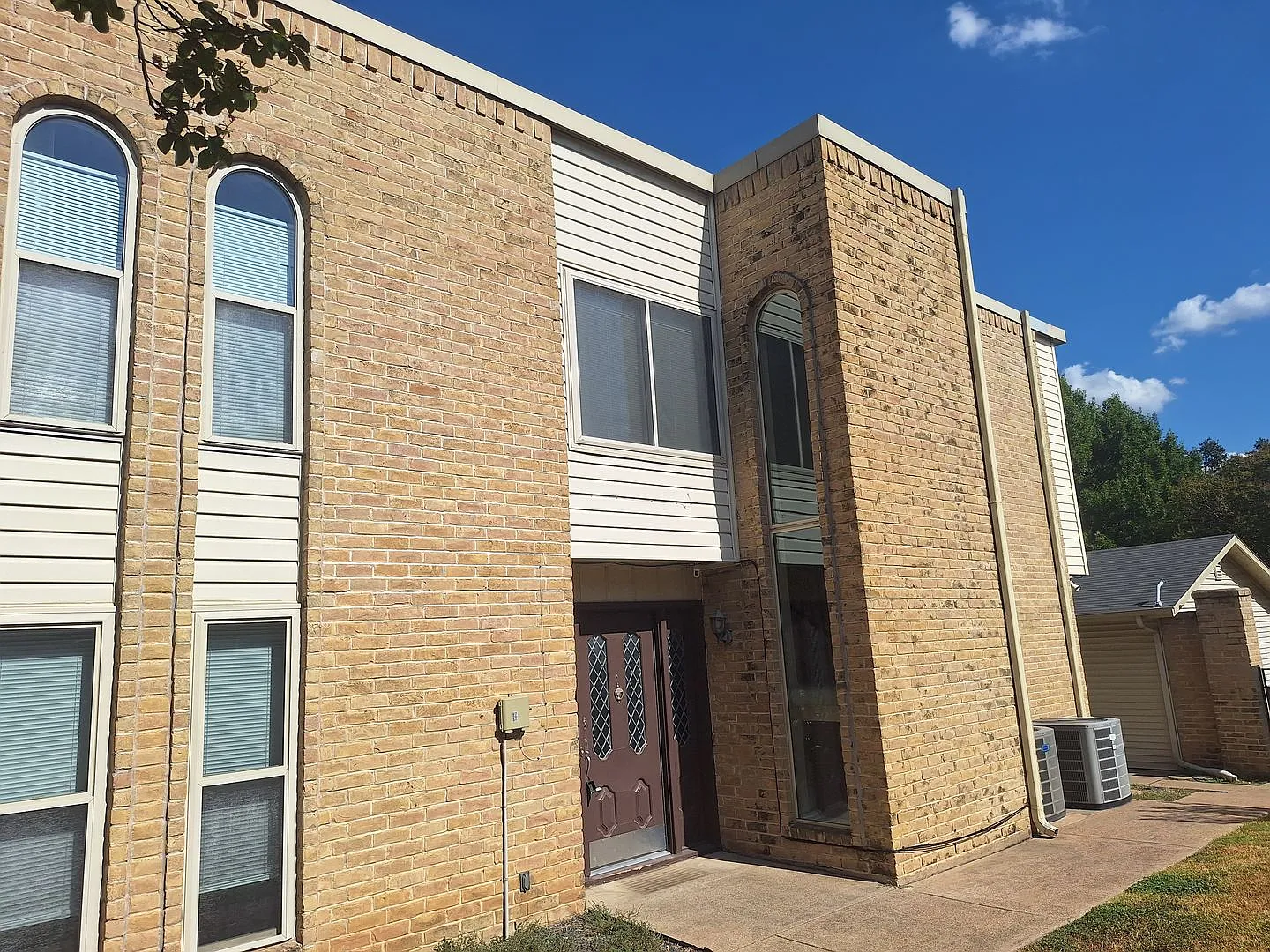 4240-4242 Harvest Hill — Photo 4