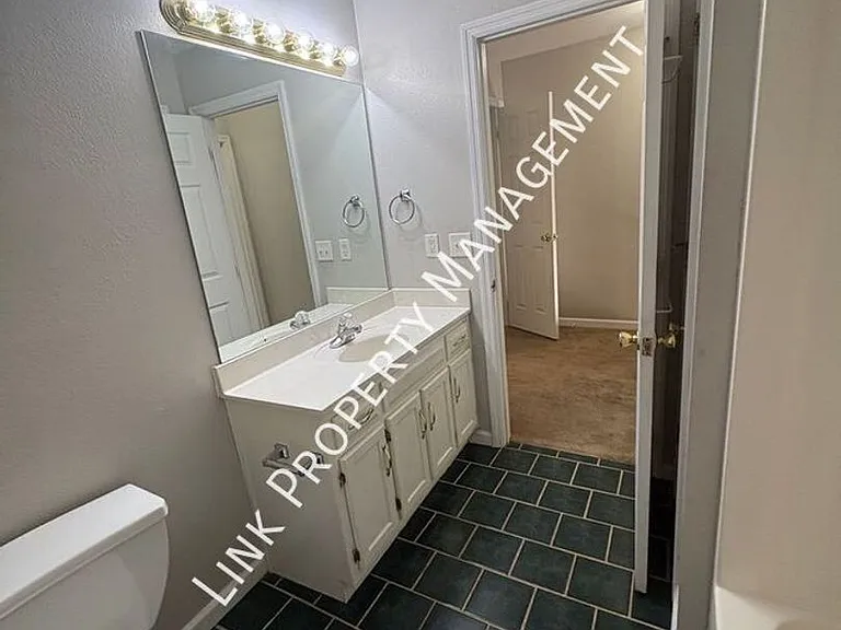 1106 Carline Rd — Photo 9