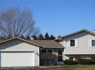 101 Douglas Heights Dr, Canastota, NY 13032