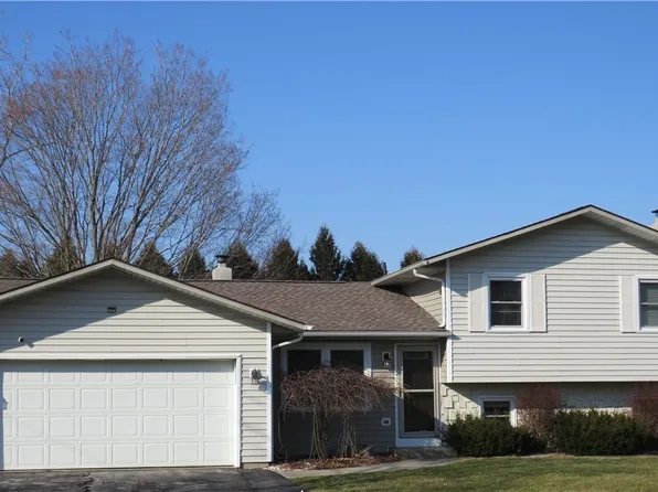 101 Douglas Heights Dr, Canastota, NY 13032