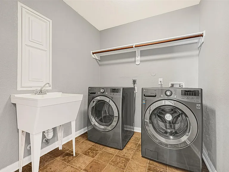 29467 Iris Bloom Ct — Photo 33