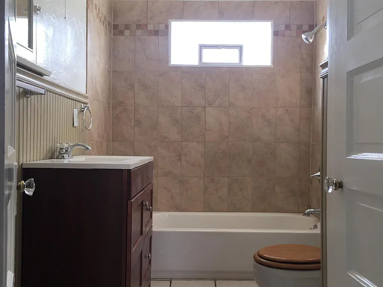 722 W Lynwood St — Photo 16
