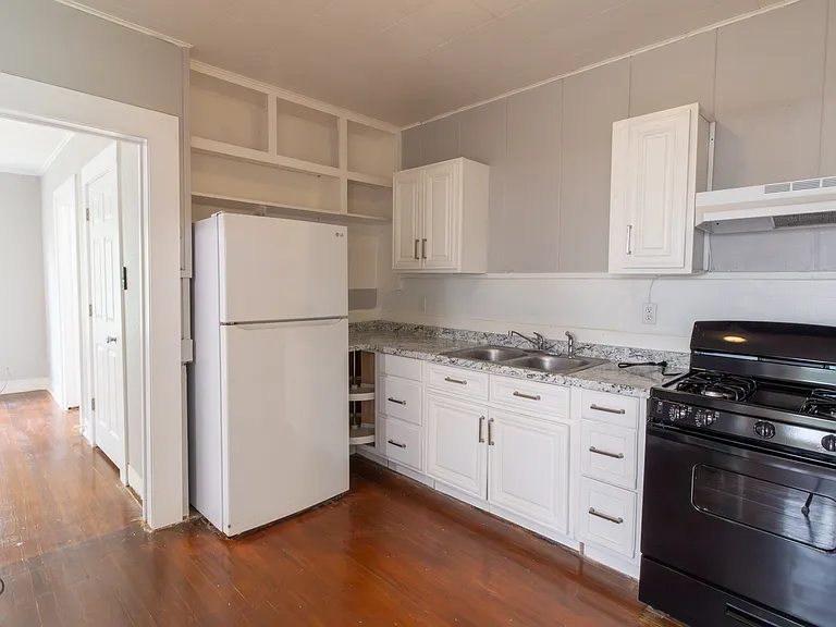 1824 Collins Ave #1/2 — Photo 5