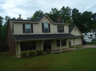 2008 Meadow Dr, Gladewater, TX 75647