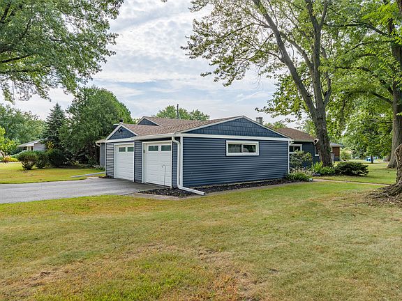 5th image of 341 Circle Dr