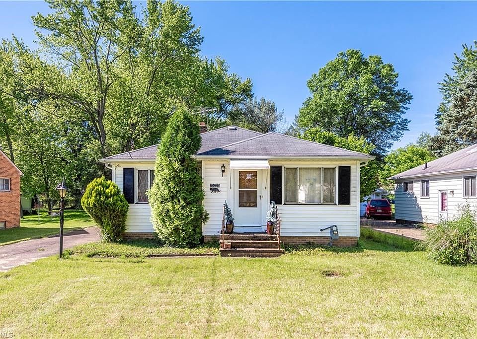 1st image of 25225 Hall Dr