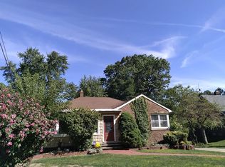 4414 W Ridgewood Dr, Parma, OH 44134