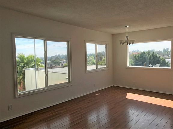 3rd image of 1252 Daniels Dr APT 7