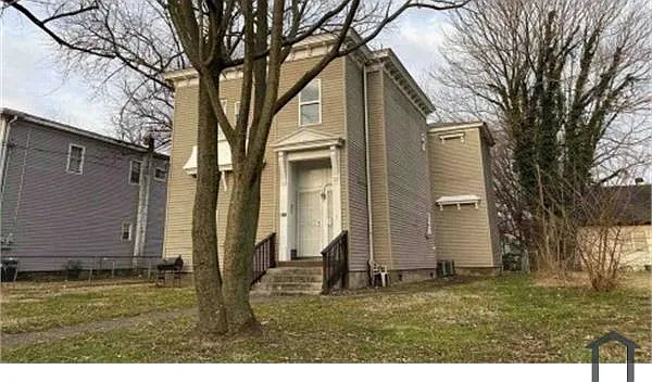 3 bed, 1400 sqft, $1,100 — Photo 1