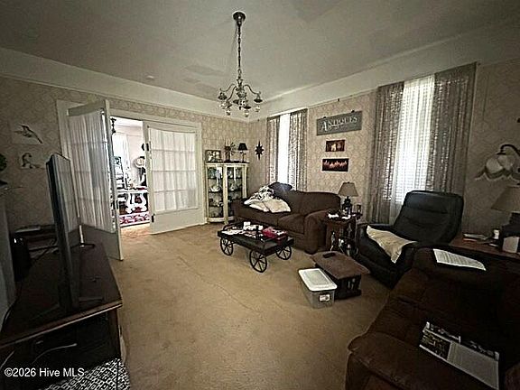 4th image of 217 Boush Street