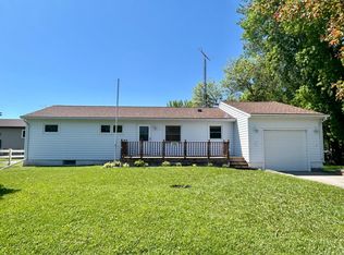 132 Henderson Rd, Arlington, MN 55307