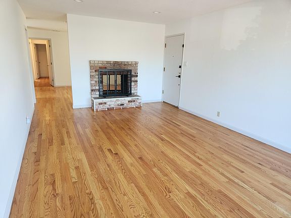 2nd image of 126 Plymouth Cir