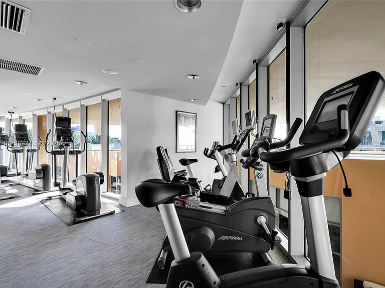 1455 Ocean Dr #1106 — Photo 37