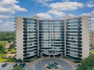 6566 France Ave S APT 902, Edina, MN 55435