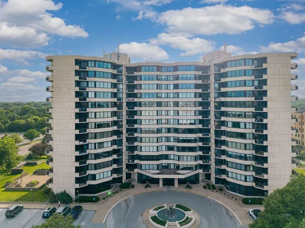 6566 France Ave S APT 902, Edina, MN 55435