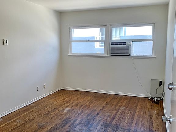 4th image of 2129 Ocean Ave #10