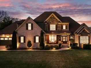 6640 Linville Ridge Dr, Oak Ridge, NC 27310